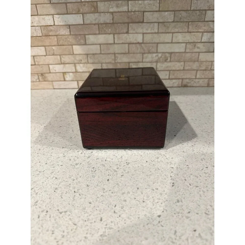 ATT wooden WATCH‎ BOX
